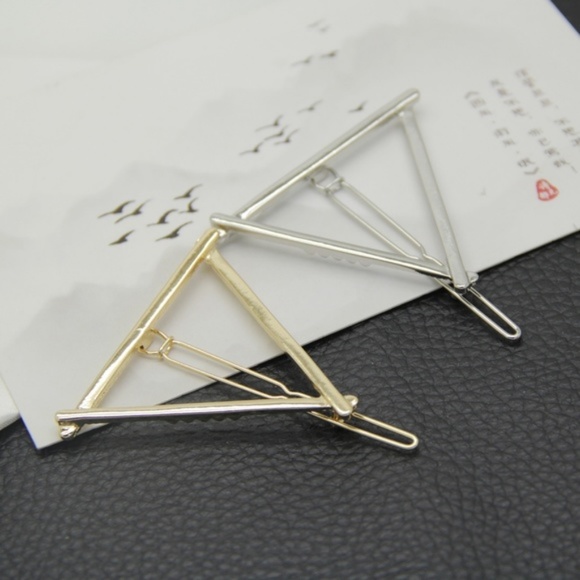 Minimalist Triangle Barrette Hair Clip - Picture 4 of 6